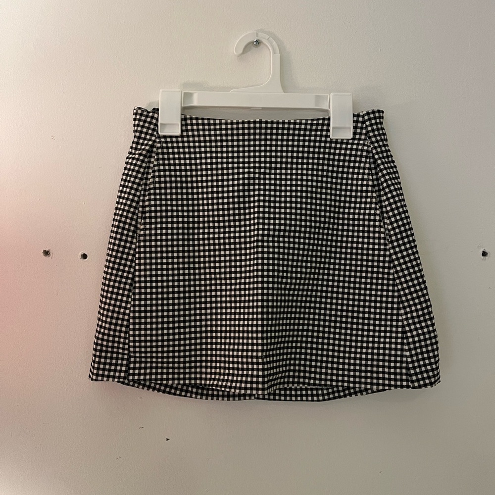 Classic Black and White Checkered Skirt